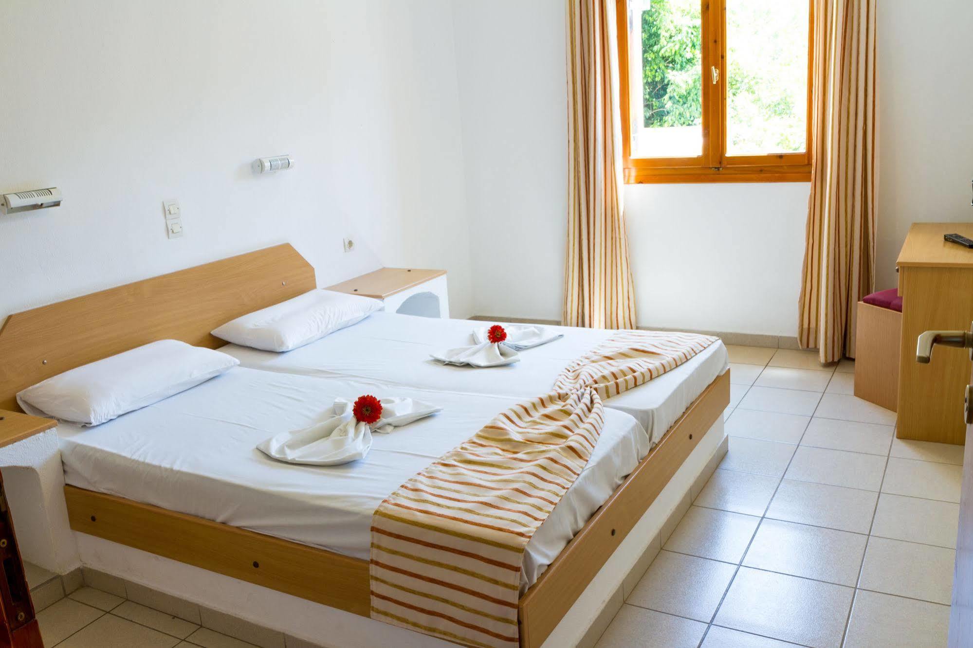 Kokkini Hani Ideal Hotel المظهر الخارجي الصورة